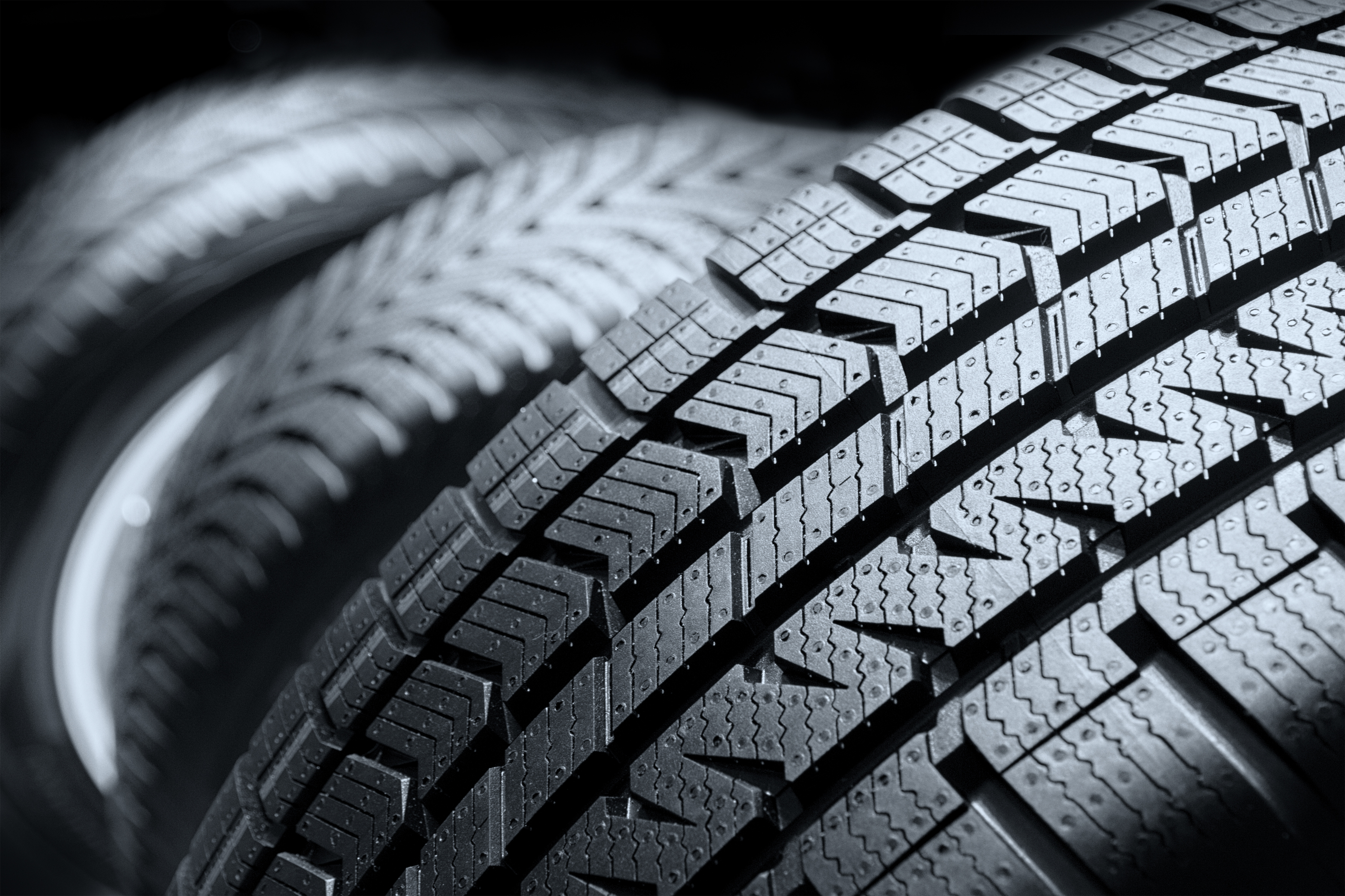 Tyre management with EQSTRA Fleet Management.